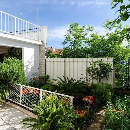 Dea - One-bedroom With Terrace *